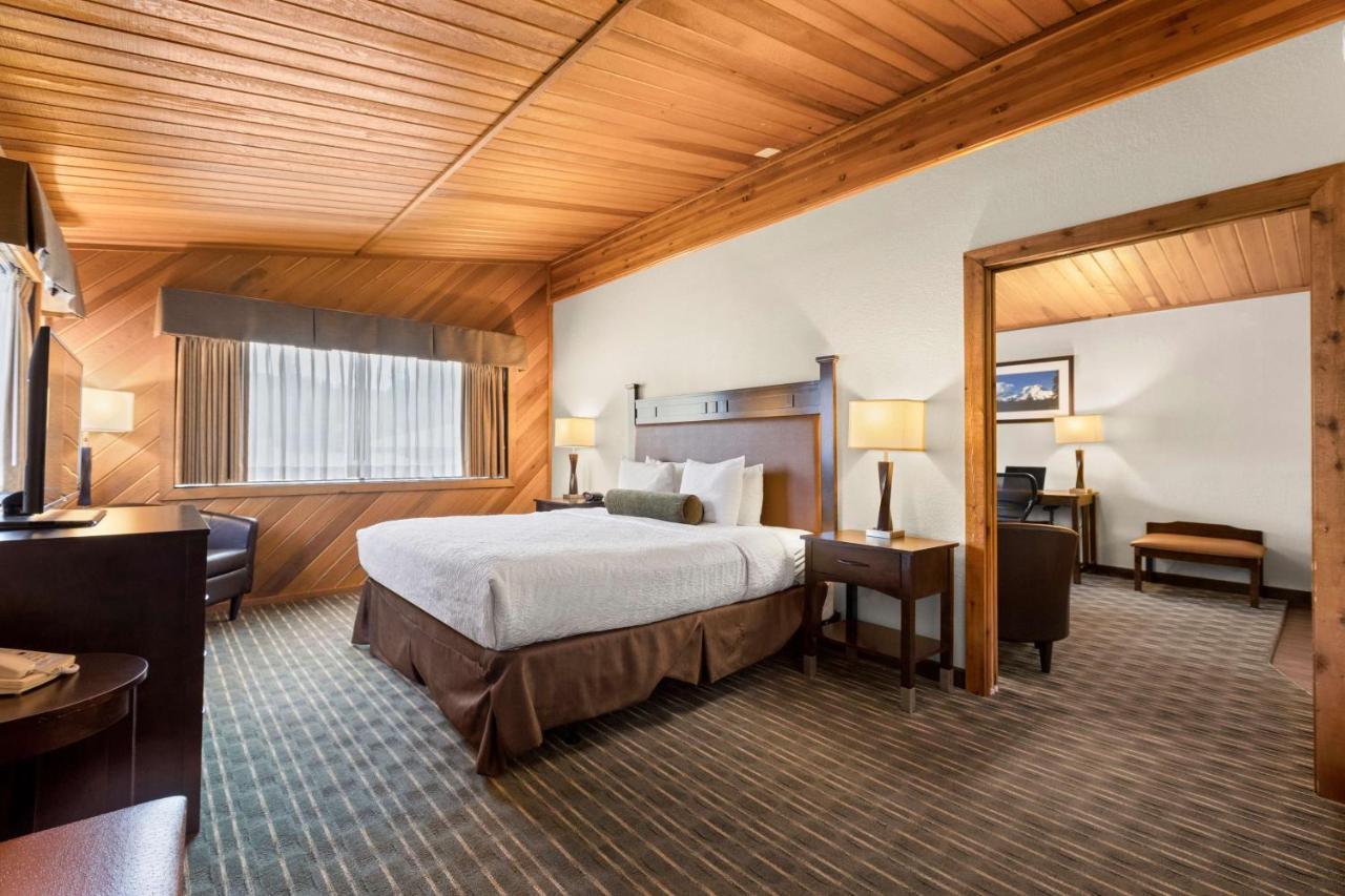 Best Western Plus Tree House Mount Shasta