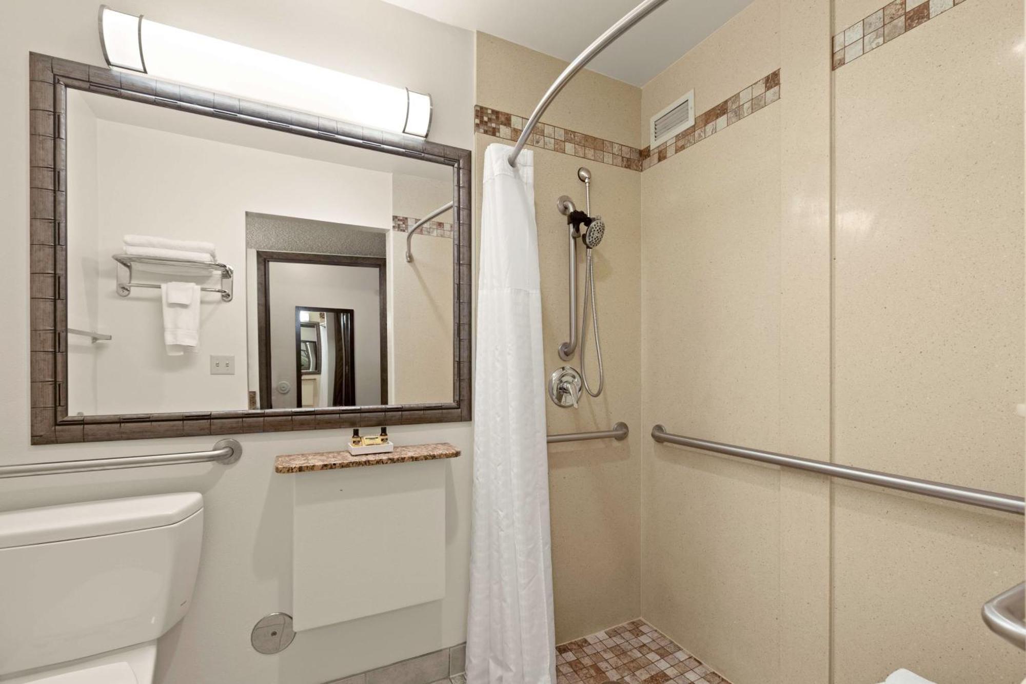 Hotel Western Tree House 4*