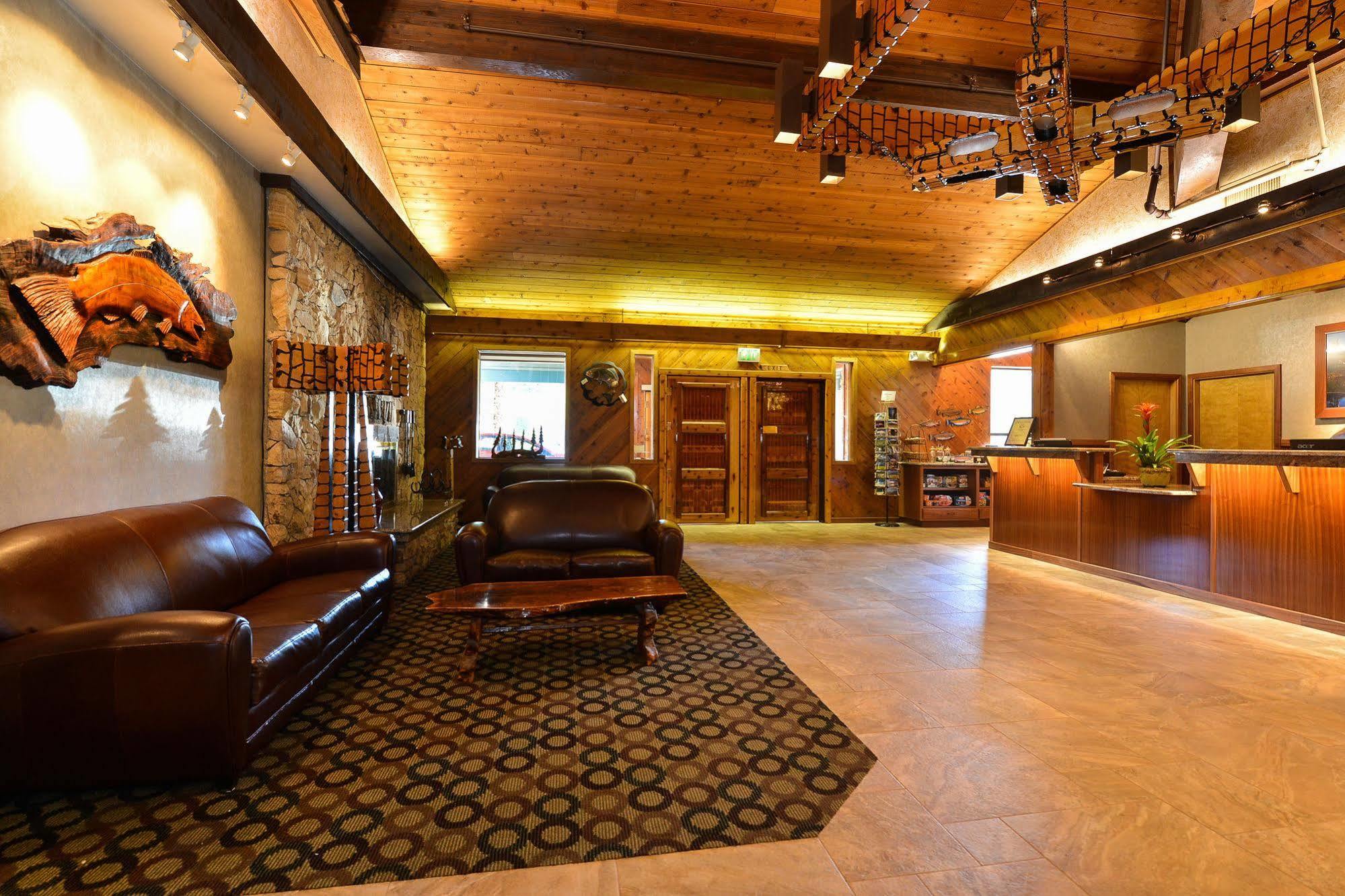 Western Tree House Hotel 4*