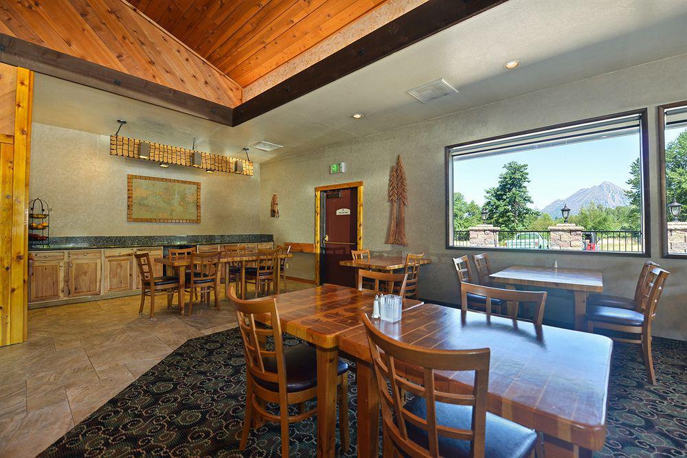 Western Tree House Hotel Mount Shasta